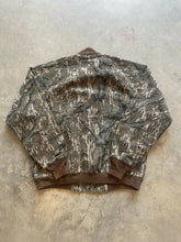 Load image into Gallery viewer, Vintage Mossy Oak Treestand Camo Bomber Jacket (L)