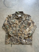 Load image into Gallery viewer, Vintage Realtree Camo Jacket (L)