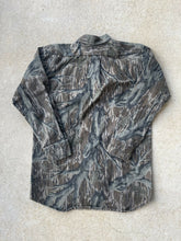 Load image into Gallery viewer, Vintage Mossy Oak Treestand Camo Canvas Button-Up Shirt (M)