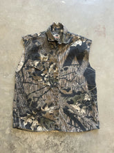 Load image into Gallery viewer, Vintage Mossy Oak Breakup Camo Sleeveless Shirt (L)