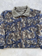 Load image into Gallery viewer, Vintage Browning Treestand Camo Fleece Reversible Jacket (XL)