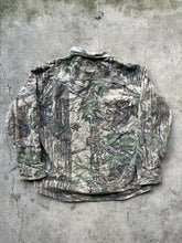 Load image into Gallery viewer, Vintage Rattlers Brand Realtree Camo Chamois (XL)