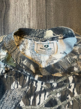 Load image into Gallery viewer, Vintage Mossy Oak Breakup Camo Long Sleeve Shirt (2XL)