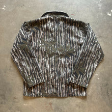 Load image into Gallery viewer, Vintage Realtree Camo Shacket (S/M)