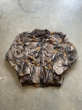 Load image into Gallery viewer, Vintage Realtree Hardwoods Camo Insulated Bomber Jacket (L)