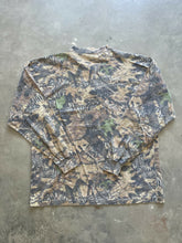 Load image into Gallery viewer, Vintage Mossy Oak Forest Floor Henley (L)