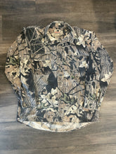Load image into Gallery viewer, Vintage Mossy Oak Breakup Camo Button-Up Shirt (L)