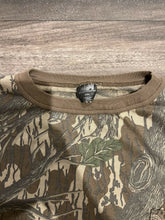 Load image into Gallery viewer, Vintage Mossy Oak Treestand Camo T-Shirt (2XL)