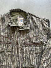 Load image into Gallery viewer, Vintage Realtree Camo Jacket (XL)