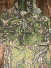 Load image into Gallery viewer, Mossy Oak full foliage turkey vest xl/xxl
