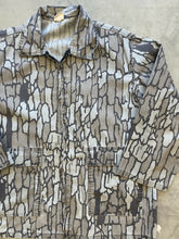 Load image into Gallery viewer, Vintage Trebark Camo Jacket (M)