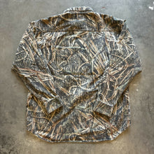 Load image into Gallery viewer, 2000’s Mossy Oak Shadowgrass Camo Button Up Shirt (XL)