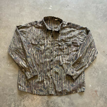 Load image into Gallery viewer, Vintage Realtree Camo Strap Shirt (XL)
