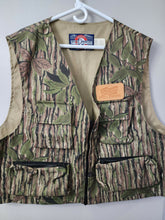 Load image into Gallery viewer, 90&#39;s Polaris Realtree Vest (XXL)