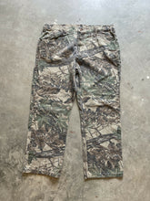 Load image into Gallery viewer, Vintage Duxbak Realtree Camo Denim Pants (XL)