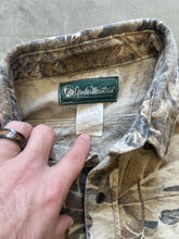 Load image into Gallery viewer, Vintage Realtree Advantage Camo Chamois Shirt (2XL)