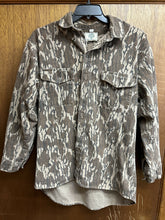 Load image into Gallery viewer, Vintage Mossy Oak Bottomland Shirt