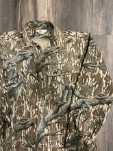 Load image into Gallery viewer, 1990’s Cabela’s Mossy Oak Treestand Camo Chamois Shirt (M/L)