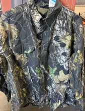 Load image into Gallery viewer, Redhead button down shirt