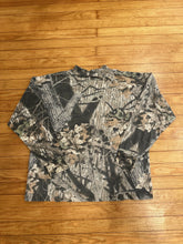 Load image into Gallery viewer, Vintage MossyOak Gen 1 Breakup Camo Mock Neck (L)