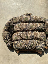 Load image into Gallery viewer, Vintage Browning MossyOak Treestand Camo Puff Jacket (XL)