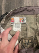 Load image into Gallery viewer, Vintage Winchester Trebark Camo Adjustable Waist Pants (L)