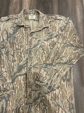 Load image into Gallery viewer, 1990’s Distressed Mossy Oak Treestand Camo Strap Shirt (L)