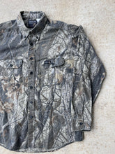 Load image into Gallery viewer, Vintage Rattlers Brand Realtree Hardwoods Camo Button-Up (L)