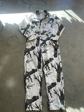 Load image into Gallery viewer, Vintage Mossy Oak Snow Treestand Camo Coveralls (XL)