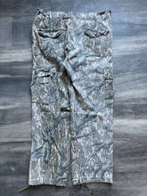 Load image into Gallery viewer, Vintage Mossy Oak Treestand Camo Adjustable Waist Pants (L)
