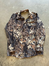 Load image into Gallery viewer, Vintage Mossy Oak Gen 1 Breakup Camo Snap Button Shirt (L)