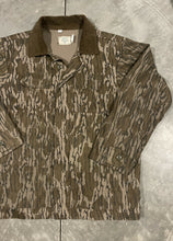 Load image into Gallery viewer, 80’s Mossy Oak Bottomland Corduroy Collar “Deluxe” Jacket (L) 🇺🇸