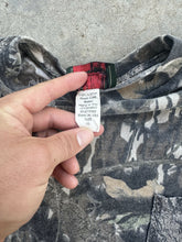 Load image into Gallery viewer, Vintage MossyOak Breakup Camo Pocket T (L)