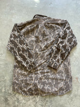 Load image into Gallery viewer, Vintage Mossy Oak Original Bottomland Camo Chamois Shirt (L)