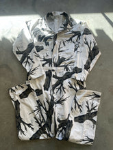 Load image into Gallery viewer, Vintage Mossy Oak Snow Treestand Camo Coveralls (XL)