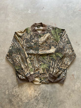 Load image into Gallery viewer, Vintage Spartan Realtree Camo Bomber Jacket (L)