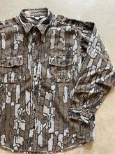 Load image into Gallery viewer, Vintage Trebark Camo Chamois Shirt (XL)