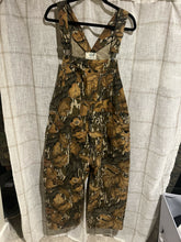 Load image into Gallery viewer, 90s Mossy Oak Coveralls (L/R)