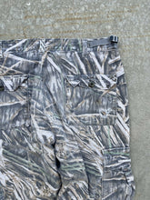 Load image into Gallery viewer, Vintage MossyOak Shadow Grass Camo Adjustable Waist Pants (28”-34”x31”)
