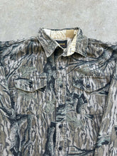 Load image into Gallery viewer, 00’s Browning Treestand Camo Chamois Button Up Shirt (XL)