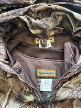 Load image into Gallery viewer, Vintage Remington Realtree Hardwoods Camo 2 in 1 Jacket (XL)