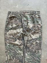 Load image into Gallery viewer, Vintage Duxbak Realtree Camo Denim Pants (L)