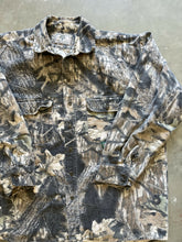 Load image into Gallery viewer, Vintage Mossy Oak Gen 1 Breakup Camo Chamois Shirt (XL)