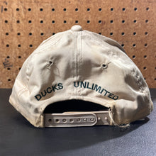 Load image into Gallery viewer, 90&#39;s Team Ducks Unlimited Snapback