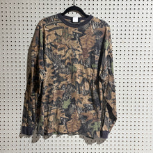 Load image into Gallery viewer, Mossy Oak Forest Floor Shirt (XL)