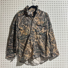 Load image into Gallery viewer, 90&#39;s Mossy Oak Shadowgrass (1st Gen) Chamois Shirt (L)🇺🇸