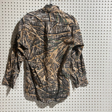 Load image into Gallery viewer, 90&#39;s Mossy Oak Shadowgrass (1st Gen) Chamois Shirt (L)🇺🇸