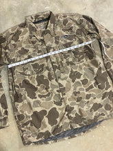 Load image into Gallery viewer, Drake Old School Camo Shirt (L)