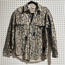 Load image into Gallery viewer, 80's Cabela's Trebark Chamois Shirt (M)🇺🇸