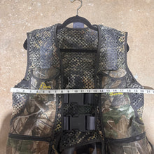 Load image into Gallery viewer, Realtree Hardwoods Hunter Safety System Pro Series Vest
